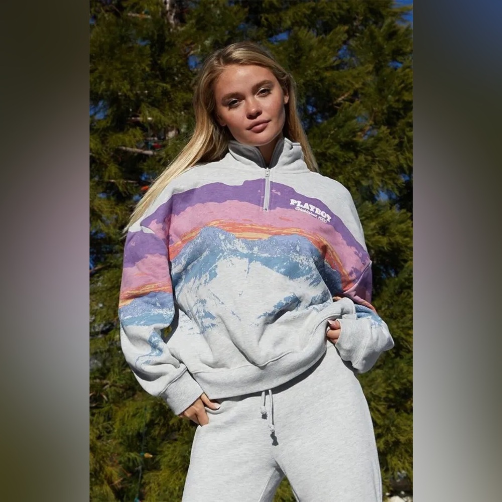 PLAYBOY Ski Mountain Graphic Quarter-Zip Sweatshirt